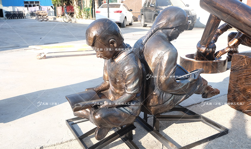 景觀雕塑制作設(shè)計(jì)包含哪些內(nèi)容？